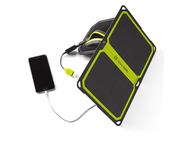 Goal Zero、最大出力7Wの折りたためるソーラーパネル - 価格.com