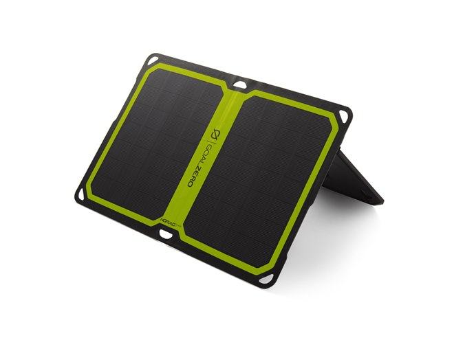 GOAL ZERO 折りたたみ式ソーラーパネル Goal Zero、最大出力7Wの折りたためるソーラーパネル - 価格.com