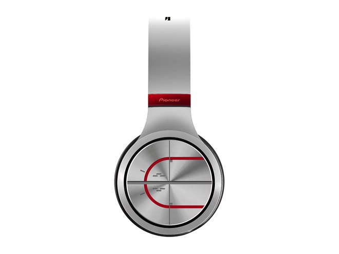 パイオニア、人気コミック「ULTRAMAN」とコラボしたヘッドホンを限定