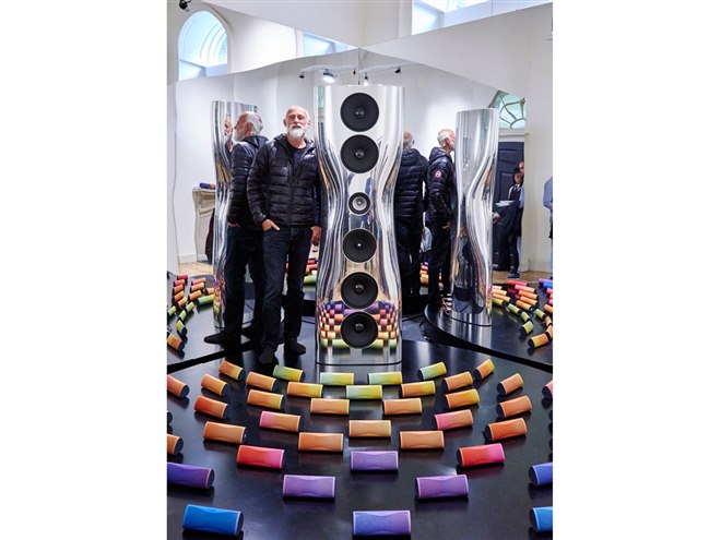 KEF、「MUO」に全世界300台限定のロス・ラブグローブエディションが