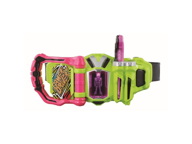 バンダイ、最新作「仮面ライダーエグゼイド」の変身ベルト - 価格.com