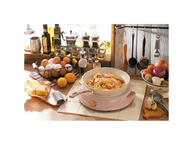 アイリスオーヤマ、レトロな配色で最大1400WのIHコンロ「ricopa