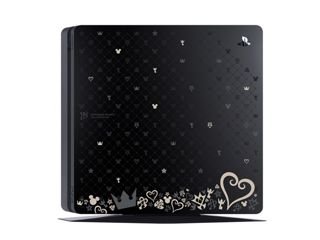 ソニー、「キングダムハーツ HD2.8」コラボのPS4を数量限定で発売