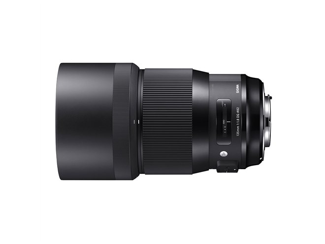 シグマ、フルサイズ対応で135mm F1.8の望遠単焦点レンズ - 価格.com