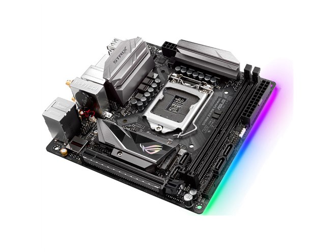 ASUS、インテル「Z270 チップセット」搭載のゲーマー向けMini