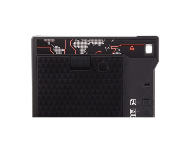 ロモ、冒険家マゼランの航路をイメージした「Lomo'Instant Automat