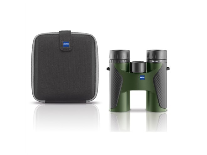 カールツァイス（Carl Zeiss）双眼鏡 TERRA ED 8×32 倍率8倍 レンズ径32mm グリーン 即配(KT) ZEISS Terra ED 10x32 black 双眼鏡 Carl Zeiss カール