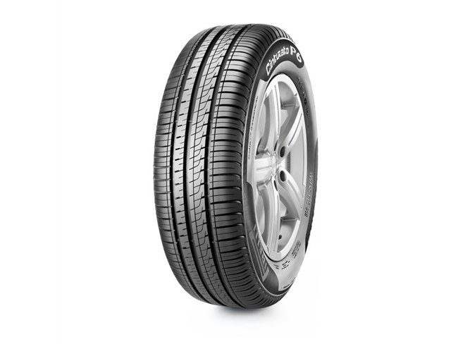 ピレリ チントゥラート P6 195/55r15 4本　中古品バリ山 ピレリ、乗用車用の新タイヤ「チントゥラートP6」を発表 - 価格.com