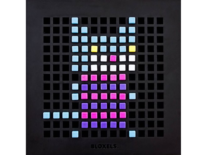 アナログとデジタルが融合した新感覚知育玩具「ブロクセル