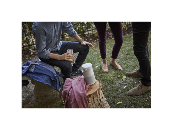 BOSE、全方位再生の円筒Bluetoothスピーカー「SoundLink Revolve BOSE、全方位再生の円筒Bluetoothスピーカー「SoundLink Revolve