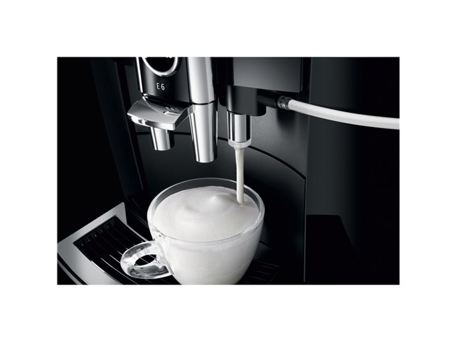JURA、本格バリスタコーヒーがいつでも飲める全自動コーヒーマシン「E6