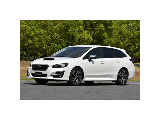 �u�X�o���E�����H�[�O�v�B�t�����g�܂��𒆐S�Ƀf�U�C�����ύX���ꂽ�B