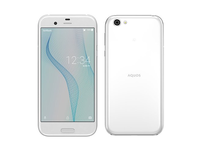 ソフトバンク、下り最大612Mbps対応の5.3型スマホ「AQUOS R」を7/7発売