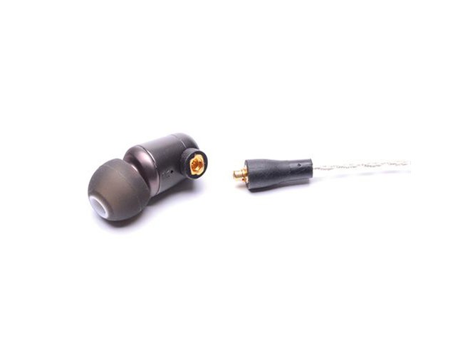 Mother Audio、独自の液体合金金属を採用したフラッグシップイヤホン