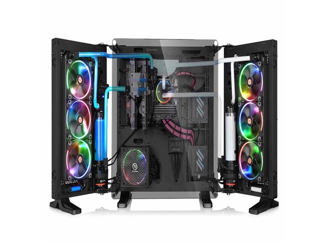 Thermaltake、2枚の拡張シャーシを備えたオープンフレーム型PC