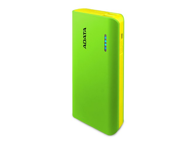 ADATA、カラフルデザインでLEDライト内蔵のモバイルバッテリー - 価格.com