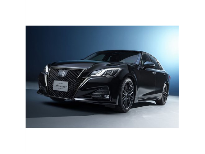 漆黒のグリルが目を引く、「トヨタ・クラウン」の特別仕様車登場