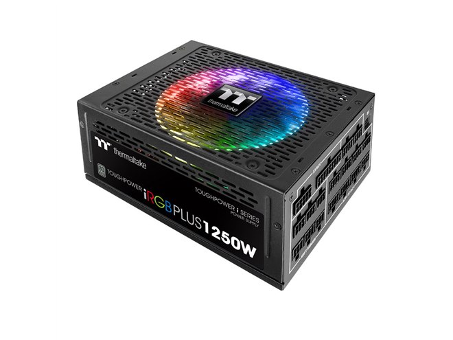 Thermaltake、RGB発光するファンを搭載した1250W電源ユニット Thermaltake、RGB発光するファンを搭載した1250W電源ユニット