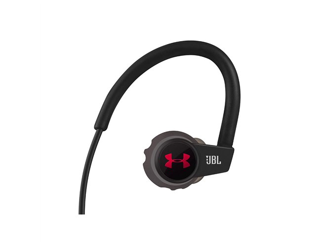 JBLとアンダーアーマーがコラボ、心拍計測機能付きBluetooth