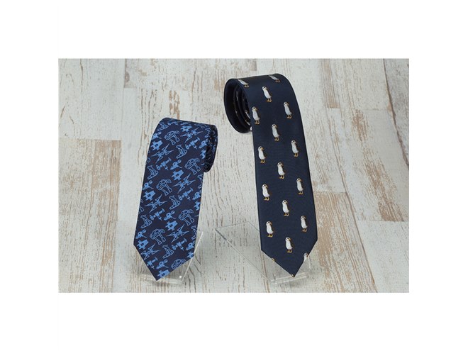 スター・ウォーズ/最後のジェダイ」公開記念「STAR WARSネクタイ