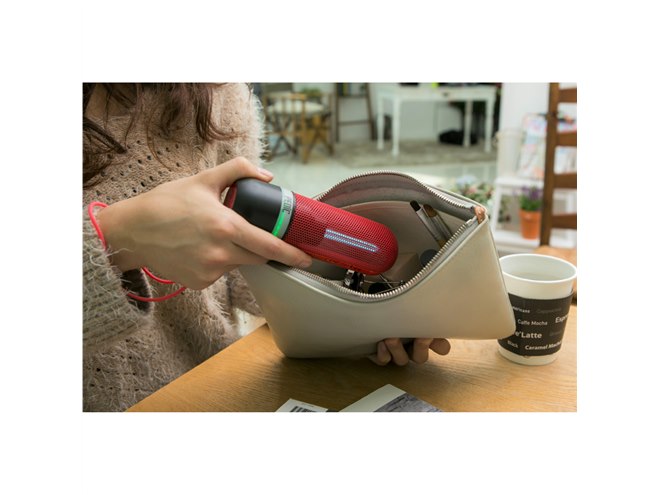 ニオイ菌を99.99％の除菌する、お洒落なポータブルUV除菌器「PEDIC