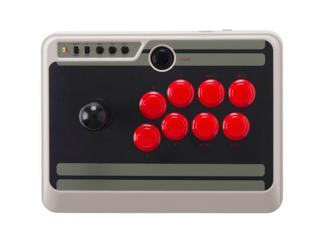 Nintendo Switchにも対応するレトロなデザインのアーケードスティック