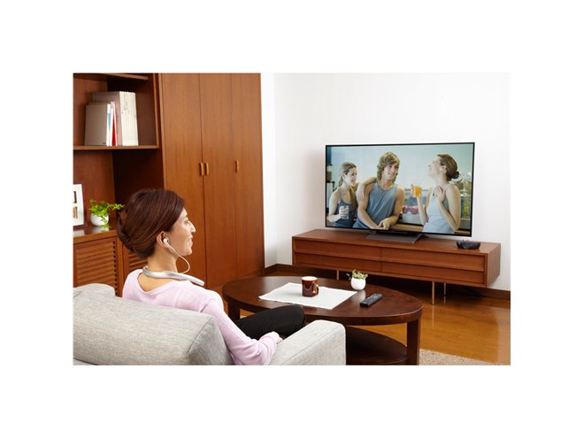 ソニー、テレビの音や人の声などを大きくする首かけ型集音器「SMR-10