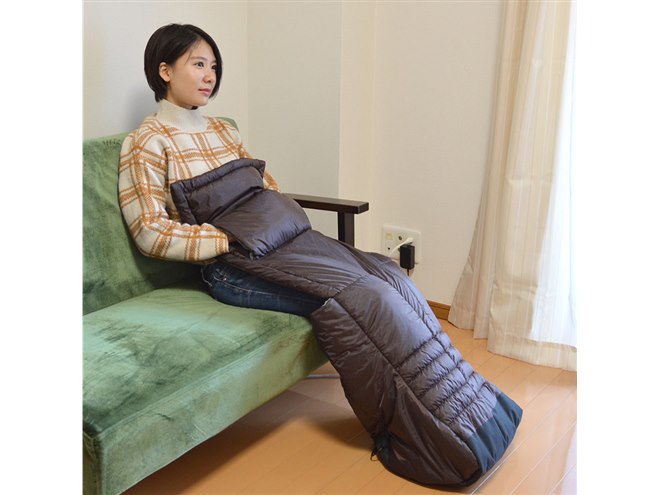 おひとりさま用こたつ」が6,980円で発売、足元と手元にヒーター内蔵