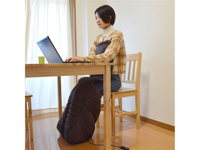 おひとりさま用こたつ」が6,980円で発売、足元と手元にヒーター内蔵
