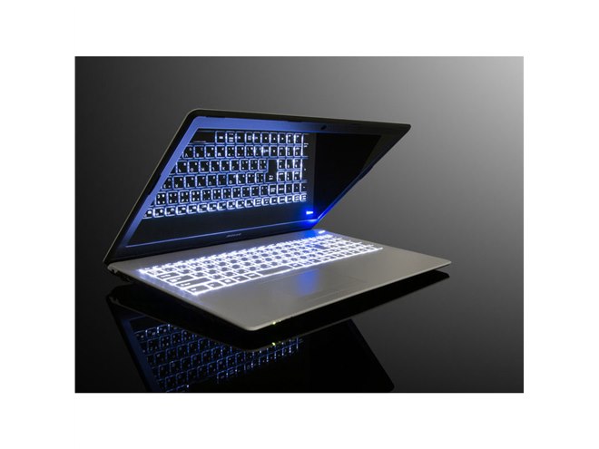 mouse、99,800円で512GB SSDを搭載した15.6型ノートPCを限定4000台