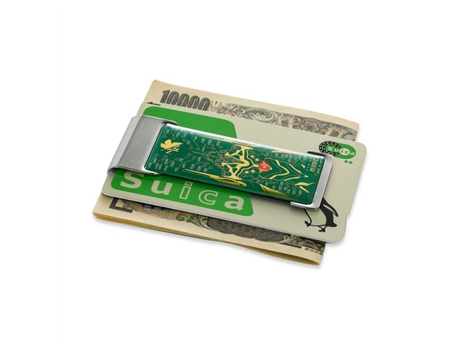 エヴァ初号機の胸部が光る「基板アート ICカードクリップ」8,100 エヴァ初号機の胸部が光る「基板アート ICカードクリップ」8,100