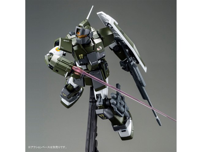 ジム・スナイパーカスタム」マスターグレードの1/100スケールプラモに