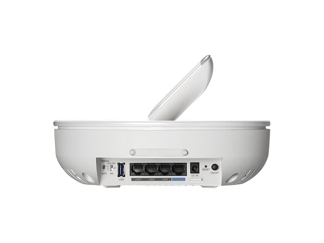 バッファロー、2×2対応のトライバンド無線LANルーター「WTR-M2133HP