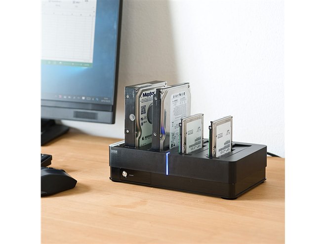 サンワ、4台のHDD・SSDを同時認識できるHDDスタンド「800-TK032