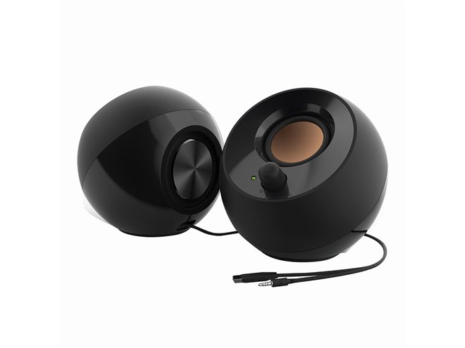 クリエイティブ、球状デザインでUSBバスパワー駆動に対応したPC