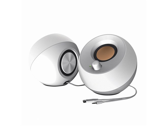 クリエイティブ、球状デザインでUSBバスパワー駆動に対応したPC