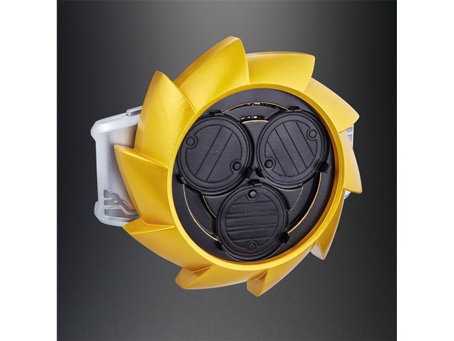 仮面ライダーオーズ」オーズドライバーが“大人向け変身ベルト”として