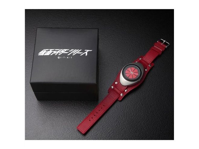 初代仮面ライダー1号の変身ベルトをモチーフにした腕時計、29,160円 - 価格.com