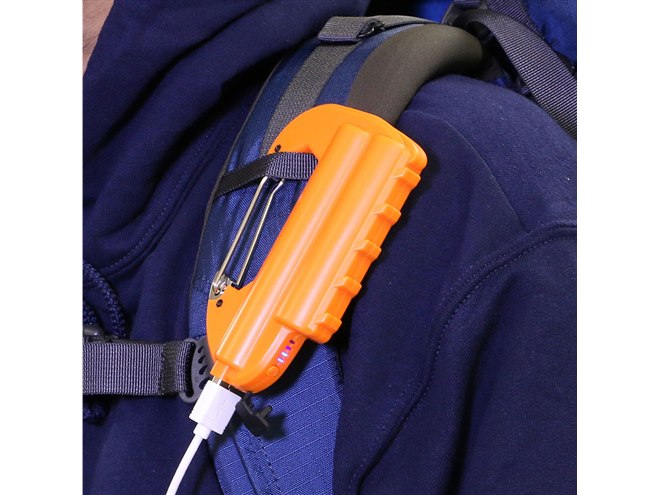 J-Force、LEDライト付きのカラビナ型モバイルバッテリー「世界