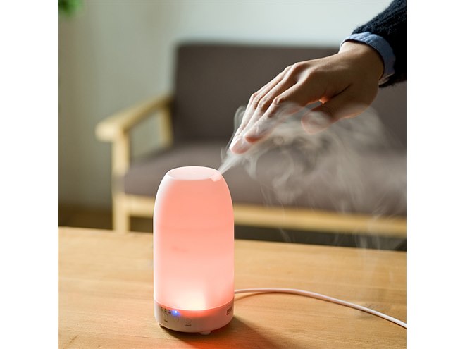 サンワ、7色のLEDが点灯するコンパクトサイズの超音波加湿器 - 価格.com