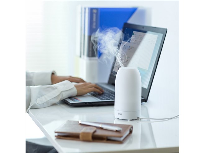 サンワ、7色のLEDが点灯するコンパクトサイズの超音波加湿器 - 価格.com