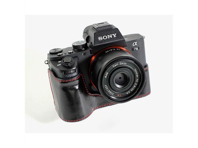 ソニー「α7 II」シリーズ専用、6色展開のイタリアンレザー製カメラ