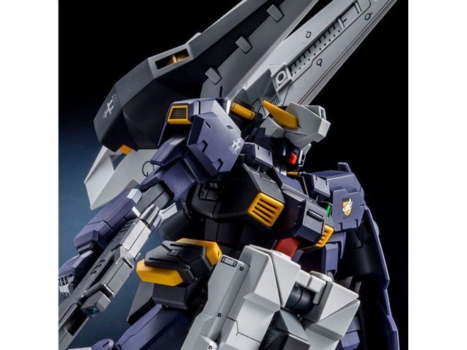 バンダイ、ガンダムTR-1［アドバンスド・ヘイズル］のMG 1/100キット