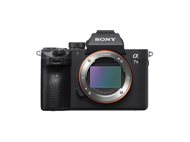 SONY α7 III ミラーレス一眼 本体 ソニー、35mmフルサイズミラーレスの“ベーシックモデル”「α7 III