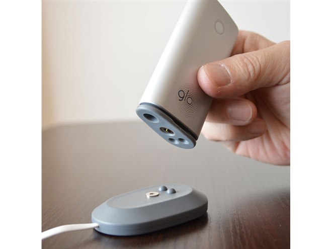 サンコー、「glo」専用のマグネット式充電スタンドを2,480円で発売