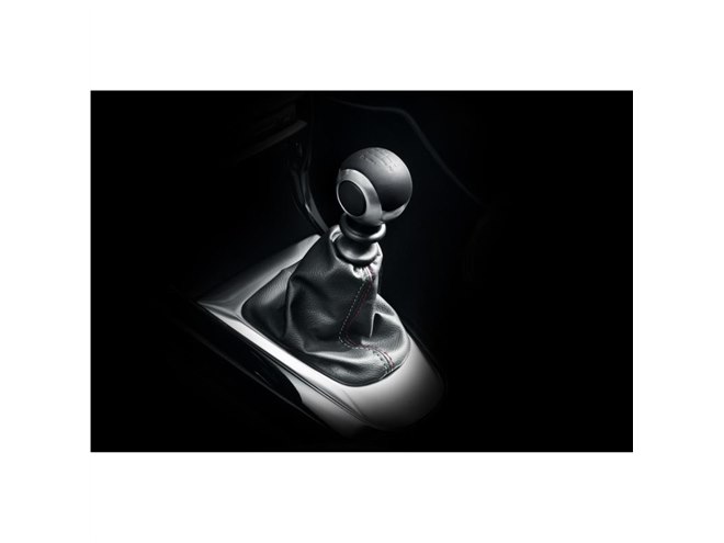 20台限定、「DS 3パフォーマンスラインMTファイナルバージョン」発売  