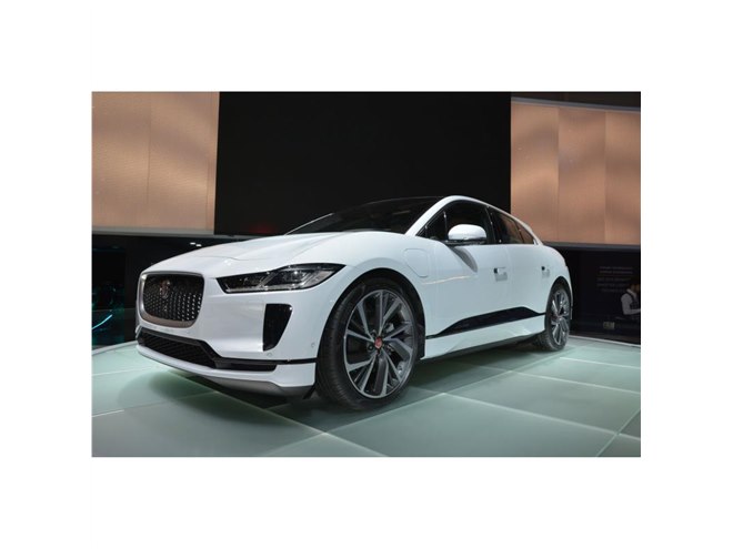 ジュネーブショー2018】アストンマーティンの高級車ラゴンダがEVとして