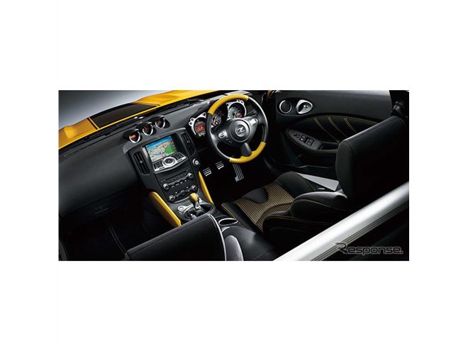 日産 フェアレディZ、レーシングストライプが鮮やかな「ヘリテージ