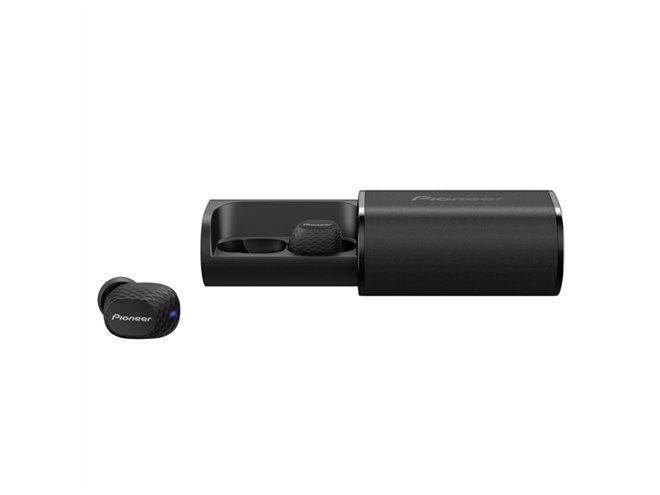 パイオニア、ブランド初の完全ワイヤレスイヤホン「C8 truly wireless
