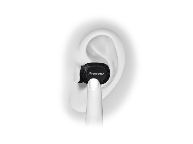 パイオニア、ブランド初の完全ワイヤレスイヤホン「C8 truly wireless
